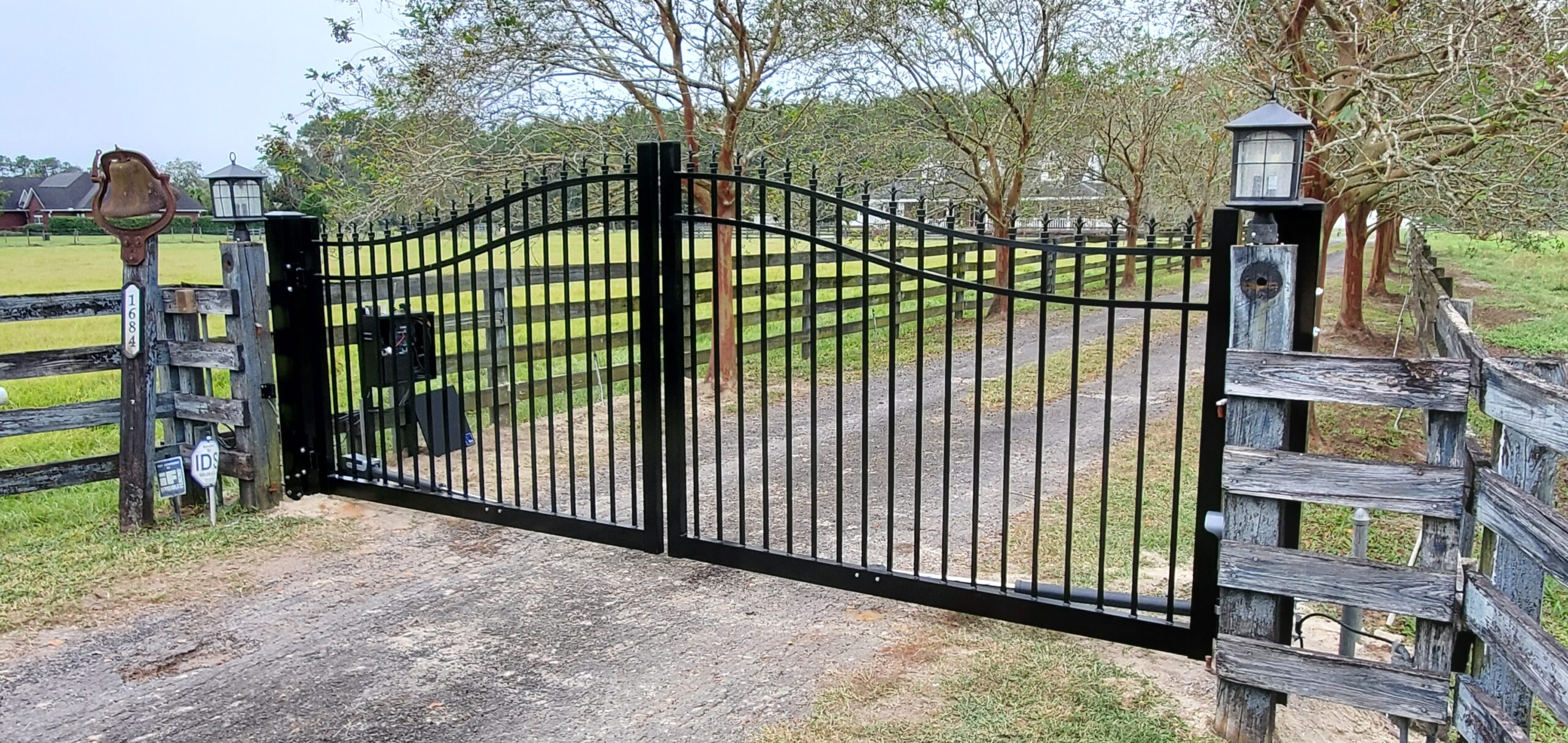 Aluminum gate and fence installation in Marion County Florida