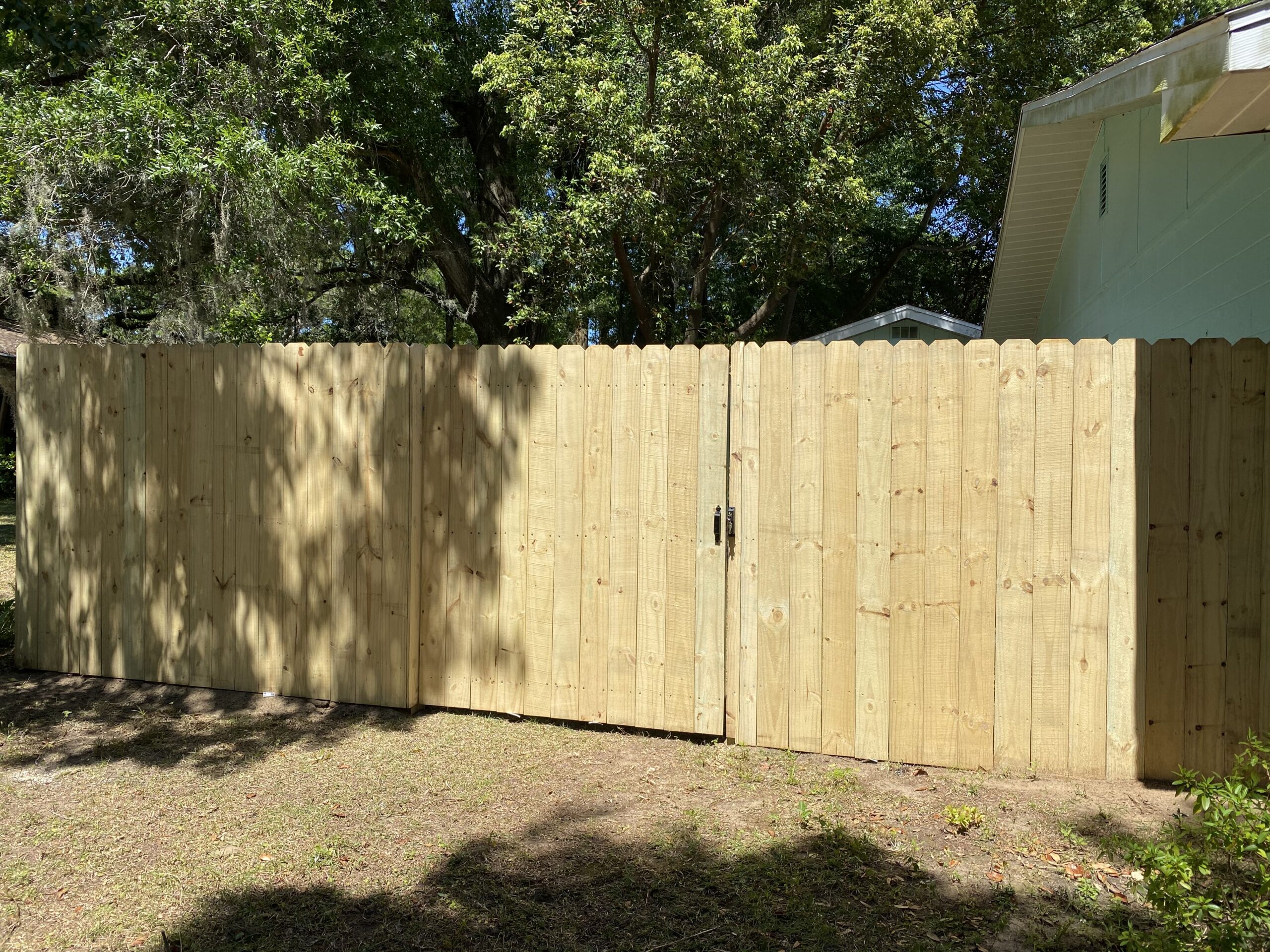 Gate for wood privacy fence