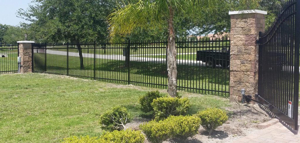 aluminum fence with gate