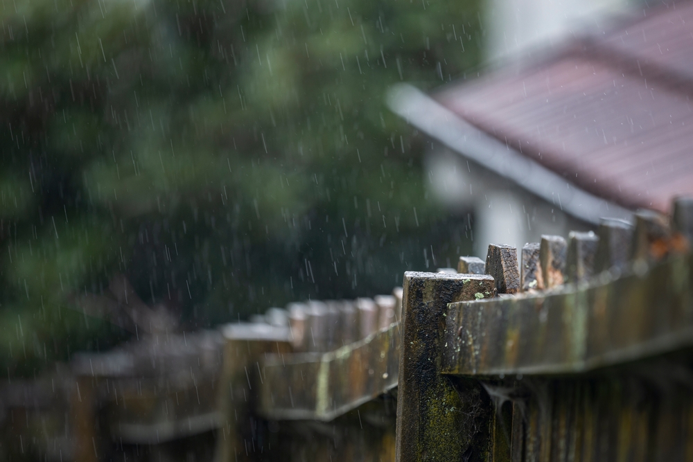 Hurricane Preparedness (Everything You Need to Know About Fence Installation in Florida)